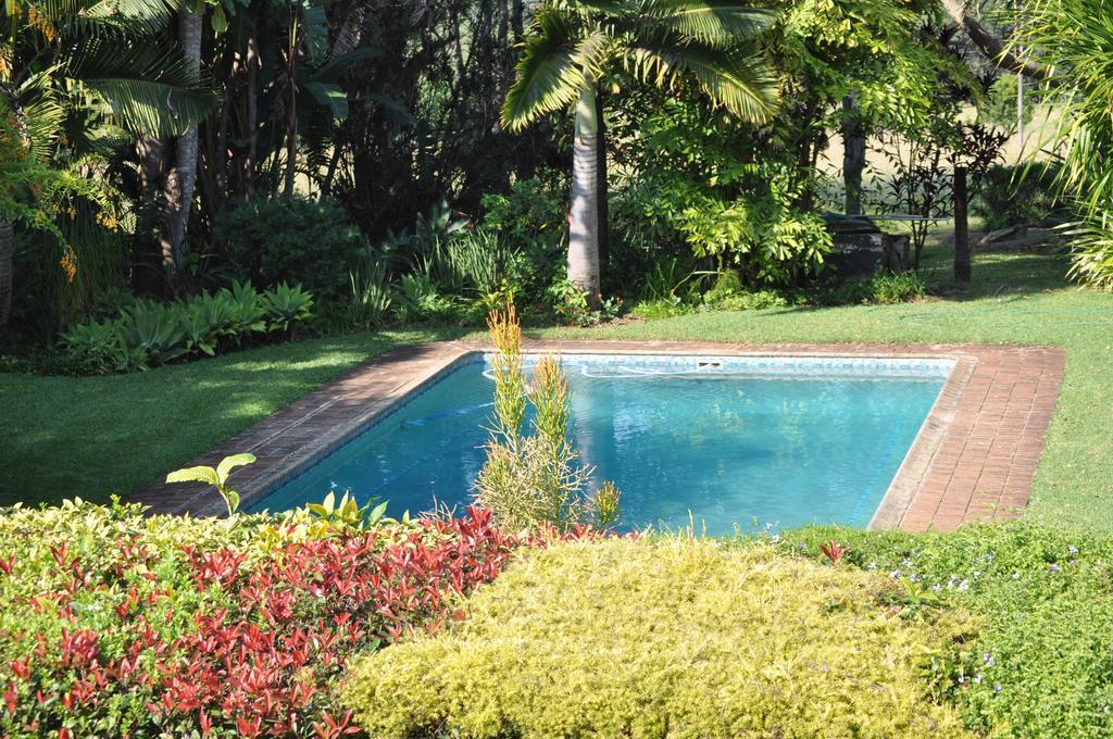 Laughing Waters Guest House Хейзивю Екстериор снимка