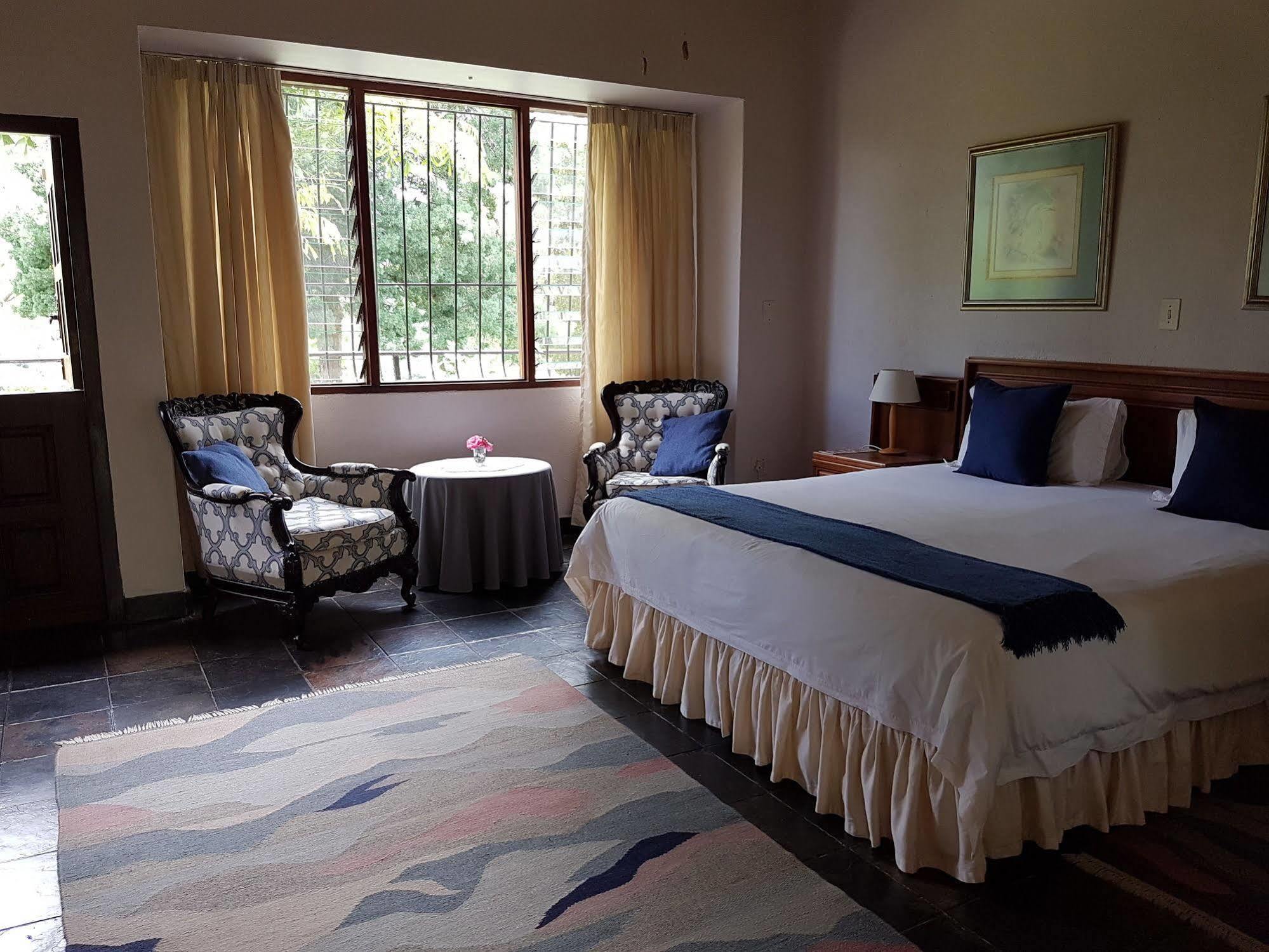 Laughing Waters Guest House Хейзивю Екстериор снимка