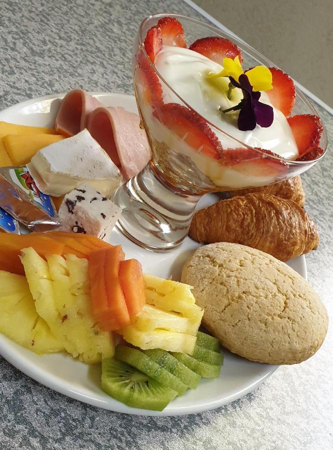 Laughing Waters Guest House Хейзивю Екстериор снимка