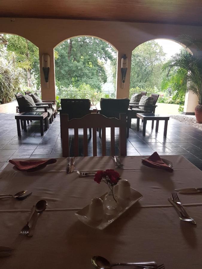 Laughing Waters Guest House Хейзивю Екстериор снимка
